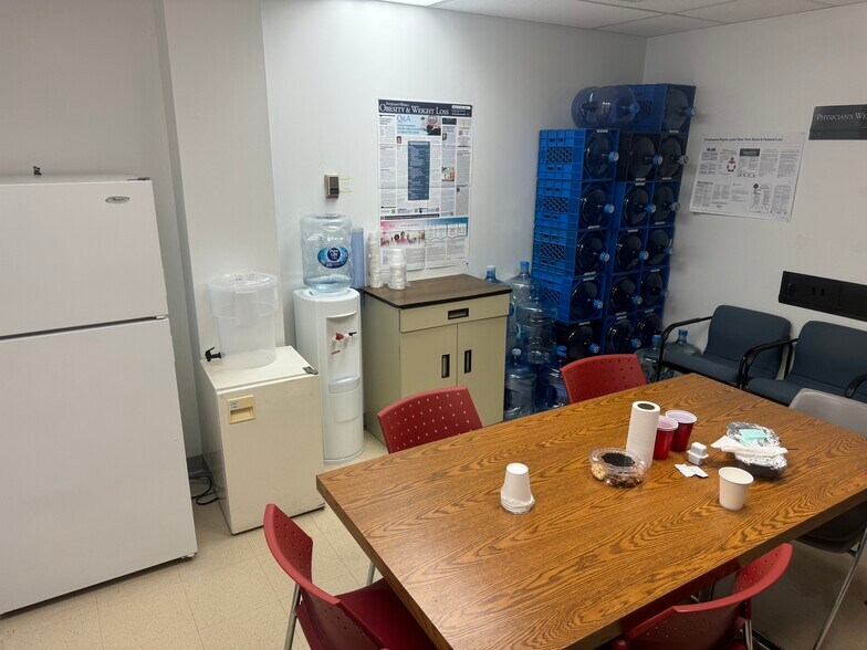 More Photos Of 300 Old Country Rd, Mineola Medical For Sale