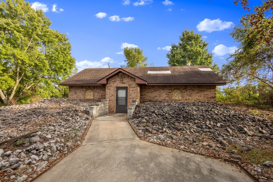 More Photos Of 2507 E 1100 N, Demotte Apartments For Sale