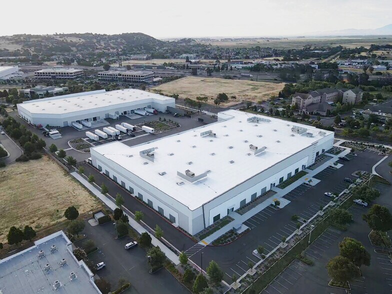 More Photos Of 4750 Business Center Dr, Fairfield Warehouse For Lease