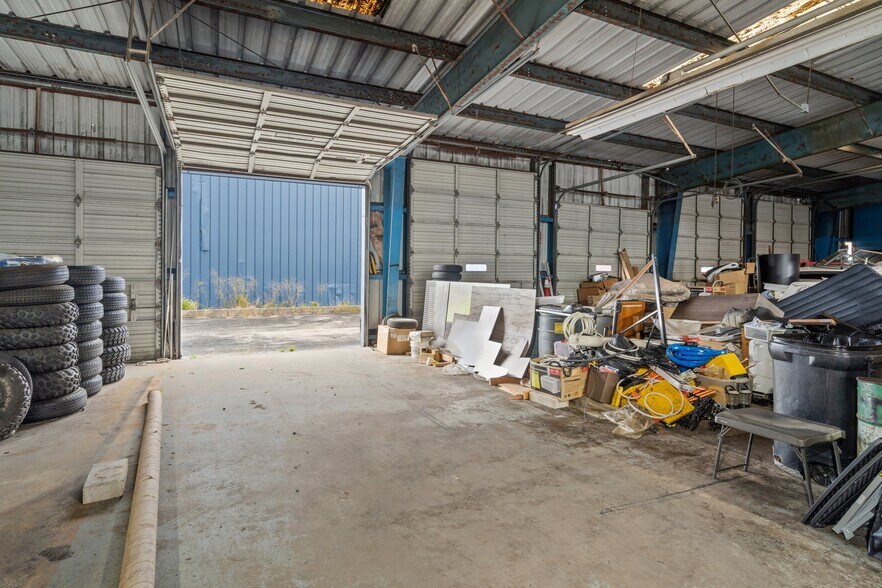 More Photos Of 1601 W Main St, Inverness Auto Dealership For Sale