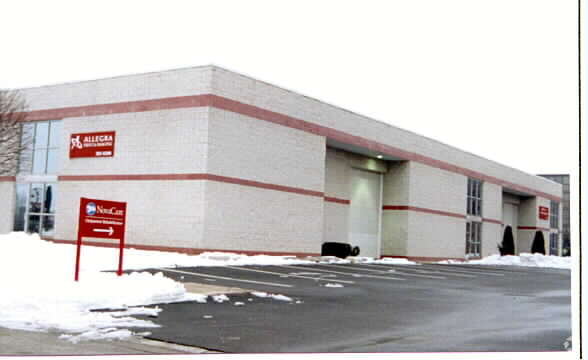 More Photos Of 12549 Holiday Dr, Alsip Warehouse For Lease