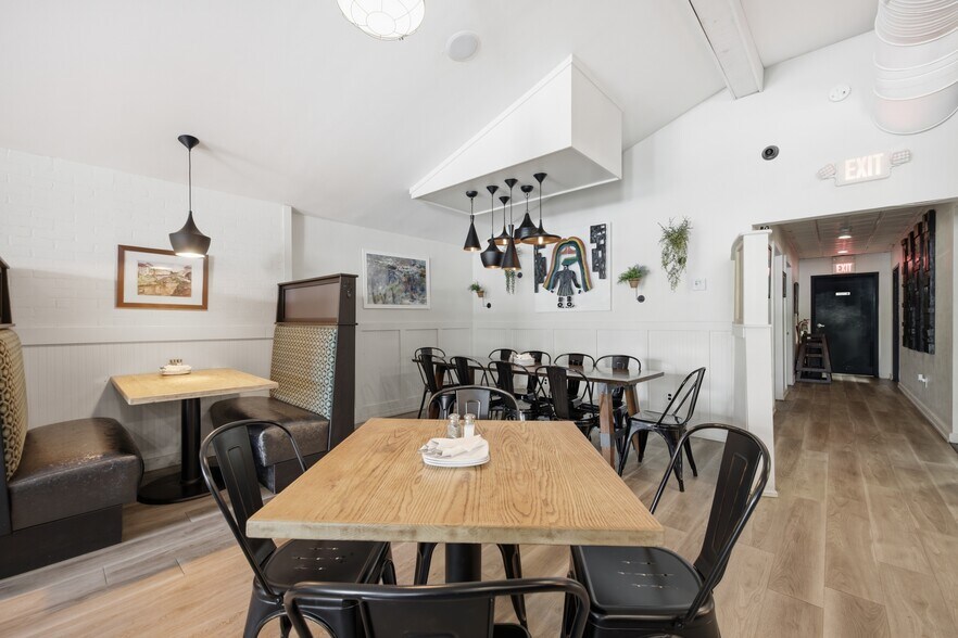 More Photos Of 453 Center St, Lewiston Restaurant For Lease