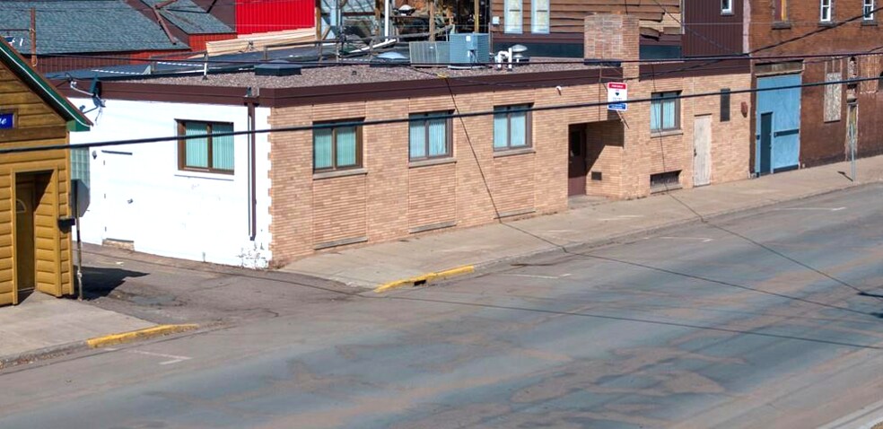 More Photos Of 415 N Front St, Spooner Coworking Space