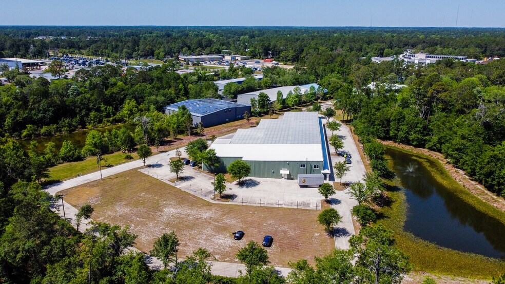 More Photos Of 7065 NW 22nd St, Gainesville Warehouse For Lease