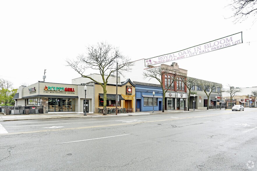 More Photos Of 107 S Main St, Royal Oak Storefront For Lease