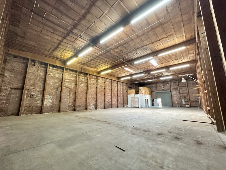 More Photos Of 8 W 9th St, Santa Rosa Warehouse For Sale