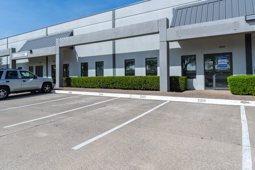 More Photos Of 2501-2519 Gravel Dr, Fort Worth Unknown For Lease