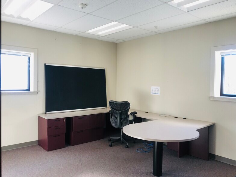 More Photos Of 200 N Duke St, Lancaster Office For Sale