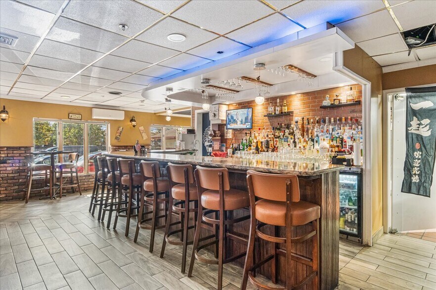 More Photos Of 4 Main St, Kings Park Storefront Retail Residential For Sale