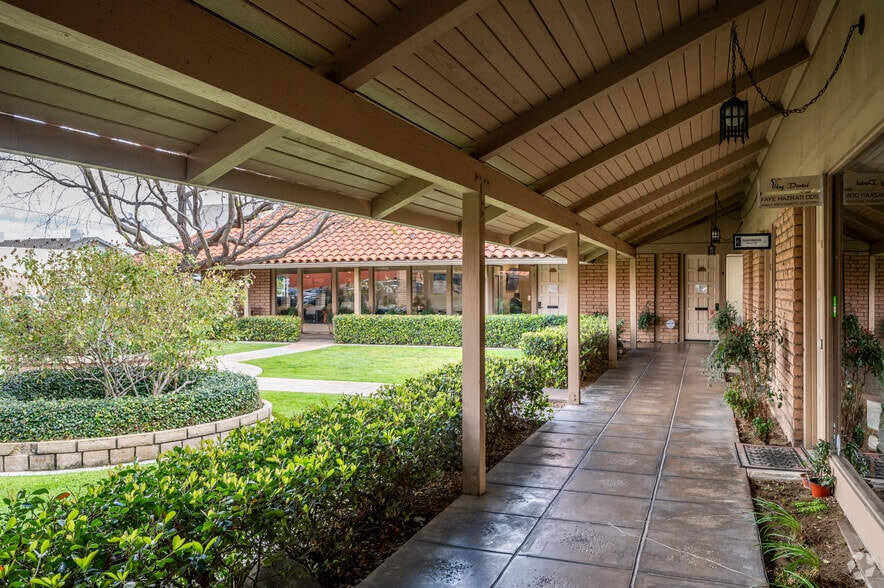 More Photos Of 13362 Newport Ave, Tustin Unknown For Lease