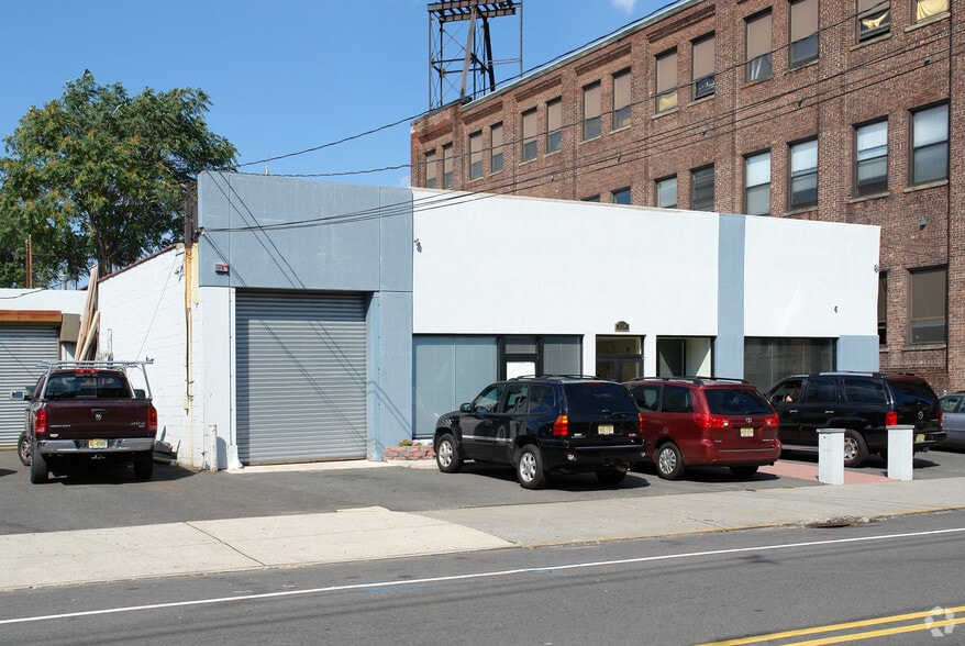 Primary Photo Of 224-228 61st St, West New York Light Manufacturing For Lease