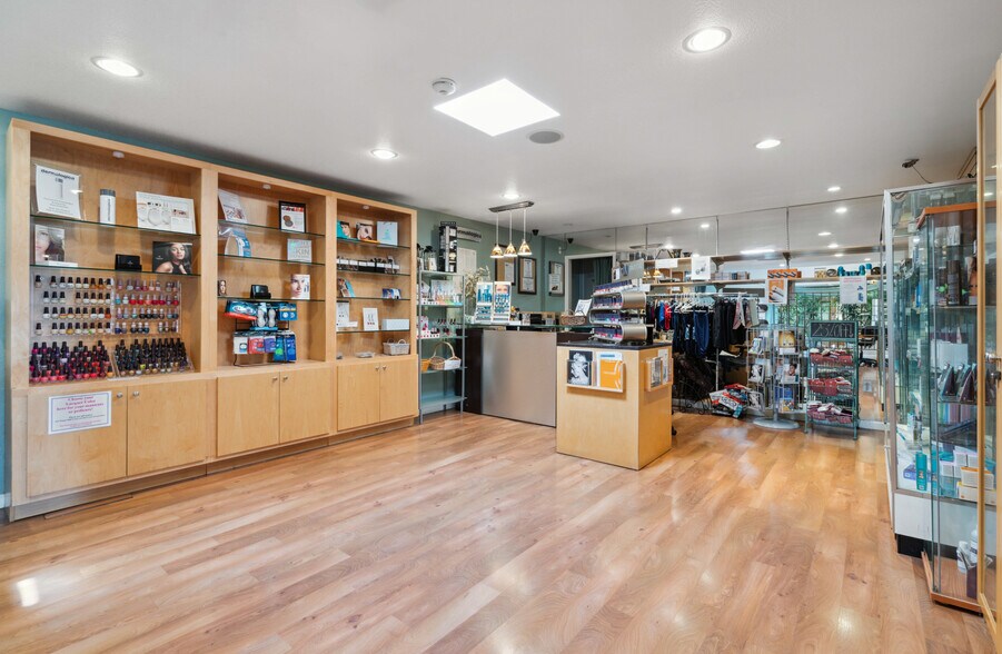 More Photos Of 200 Packet Landing Rd, Alameda Health Club For Sale