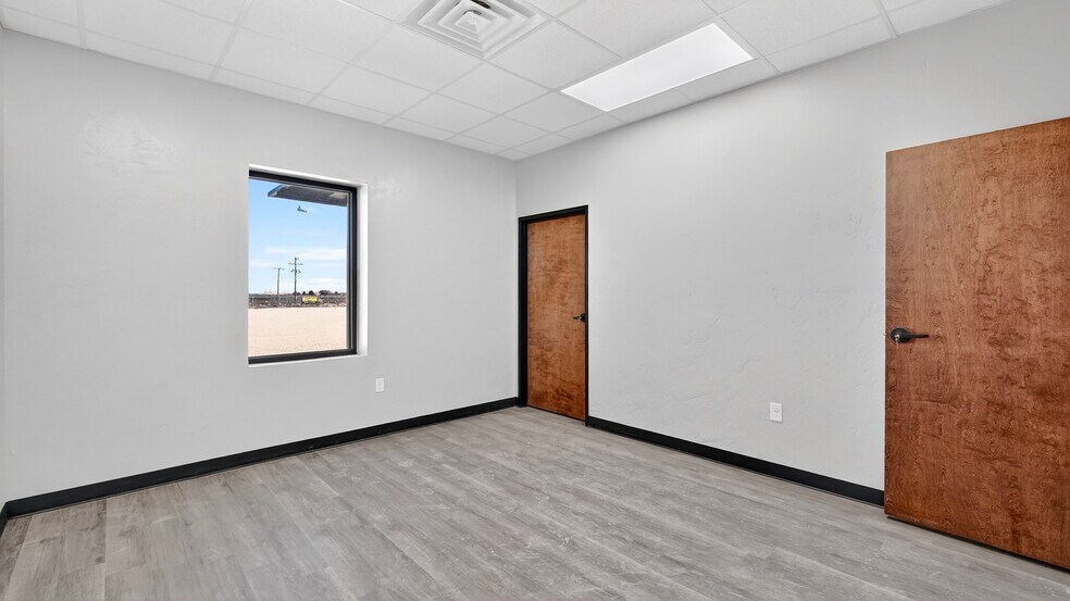 More Photos Of 16510 W Basin St, Odessa Warehouse For Sale