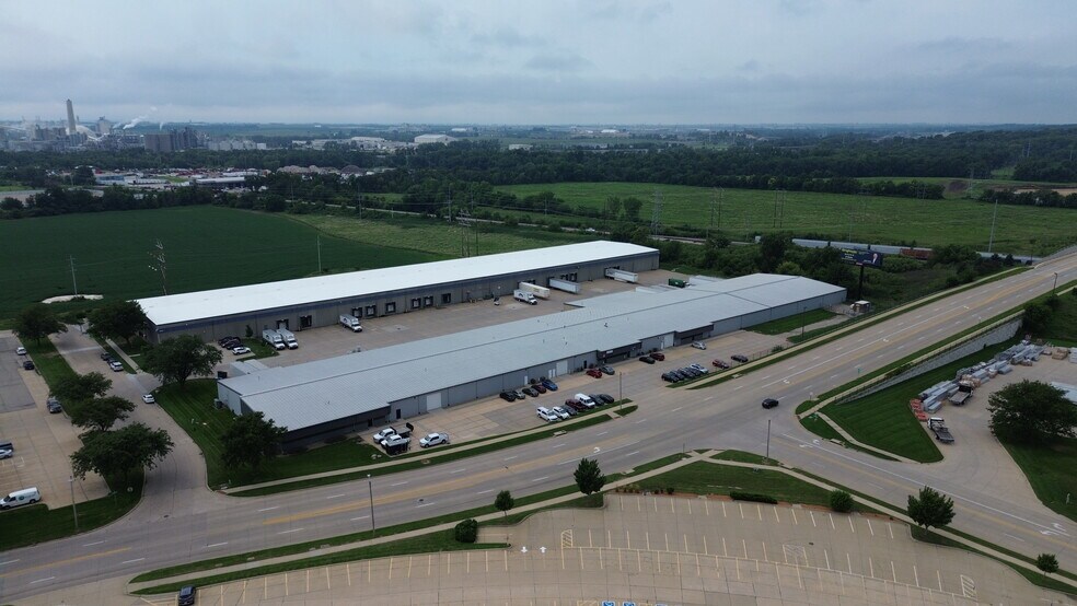 More Photos Of 1005 33rd Ave SW, Cedar Rapids Warehouse For Lease