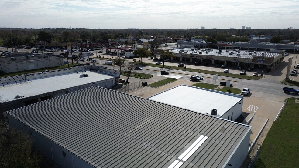 More Photos Of 16210 Clay Rd, Houston Auto Repair For Lease