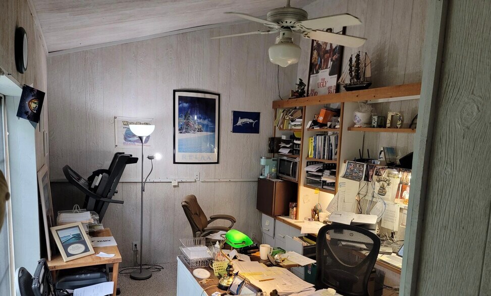 More Photos Of 1006 Perry Hwy, Harmony Warehouse For Sale