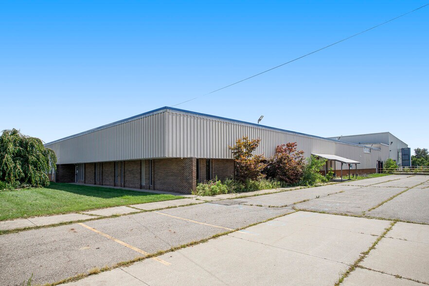 More Photos Of 205 Oliver Dr, Marshall Manufacturing For Sale