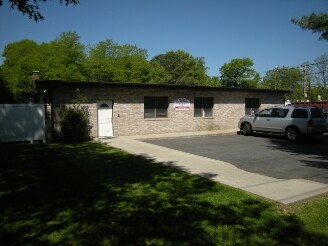 Primary Photo Of 2380 Pond Rd, Ronkonkoma Showroom For Lease