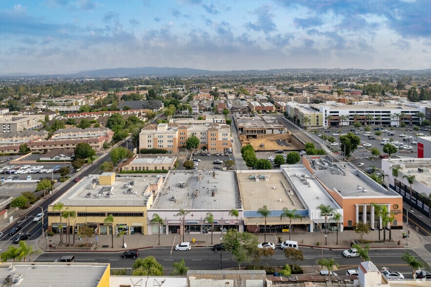 More Photos Of 222-238 E Main St, Alhambra Storefront For Lease