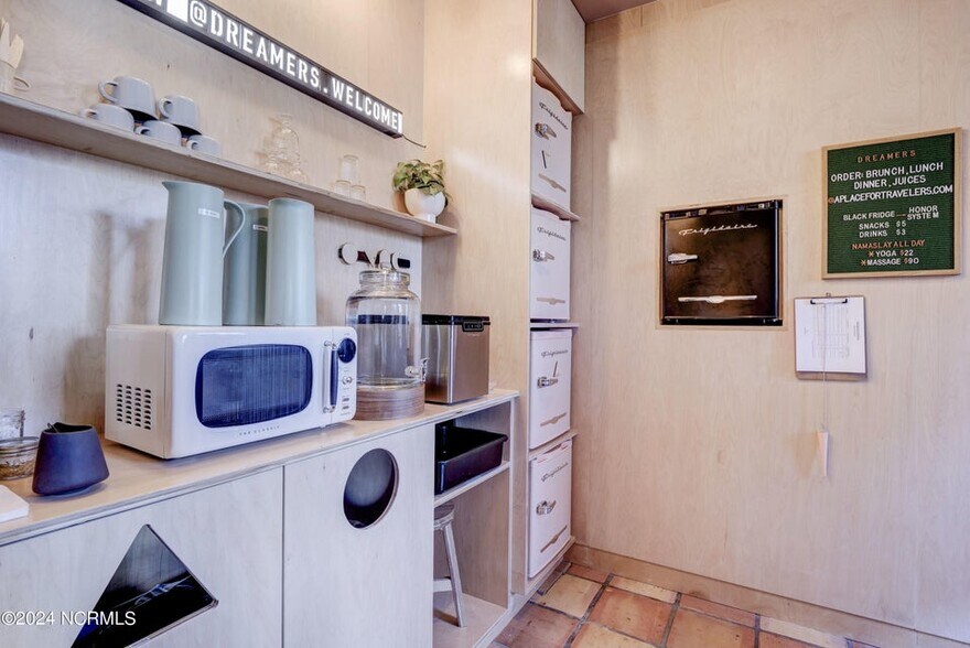 More Photos Of 118 S 4th St, Wilmington Hospitality For Sale