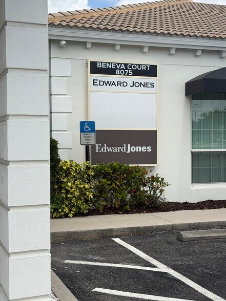 More Photos Of 8065-8075 Beneva Rd, Sarasota Medical For Lease
