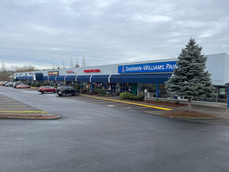 Primary Photo Of 18010-18094 SE McLoughlin Blvd, Milwaukie General Retail For Lease