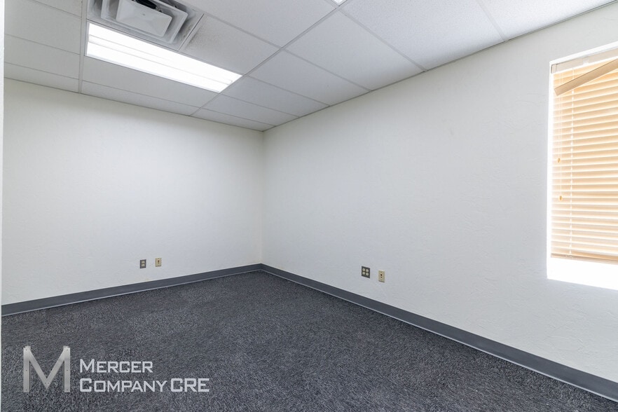 More Photos Of 400 Glade Ave, Oklahoma City Manufacturing For Lease