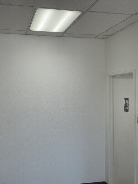 More Photos Of 1419-1439 Crowell St, Livingston Freestanding For Lease