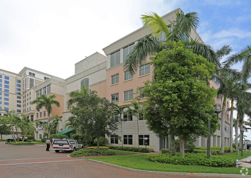 More Photos Of 120 E Palmetto Park Rd, Boca Raton Office For Lease