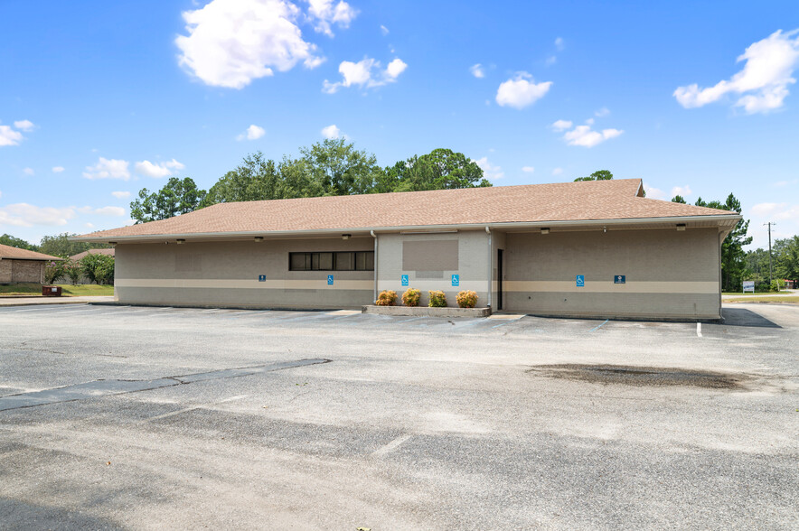 Primary Photo Of 406 Medical Park Dr, Atmore Medical For Sale