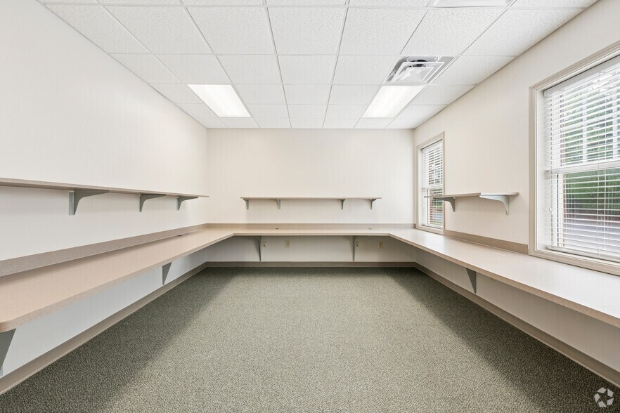 More Photos Of 1553 Janmar Rd, Snellville Medical For Lease