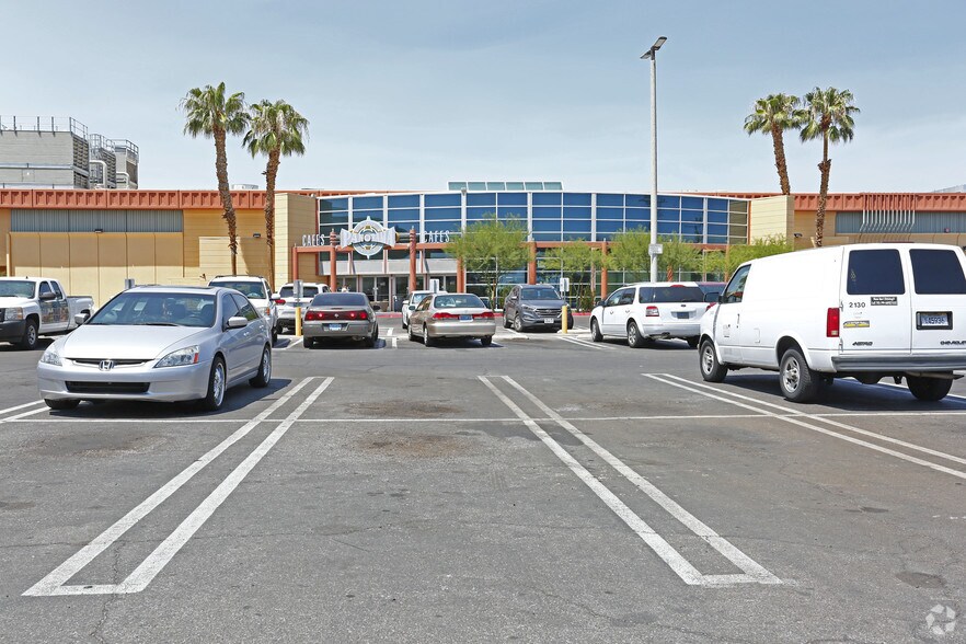 More Photos Of 3528 S Maryland Pky, Las Vegas Unknown For Lease