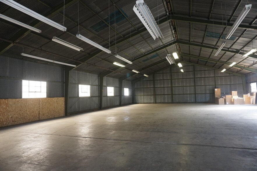 More Photos Of 425 Portage Ave, Palo Alto Warehouse For Lease
