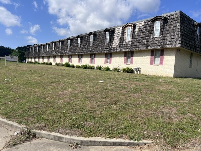 More Photos Of 3721 Millbranch Rd, Memphis Apartments For Sale