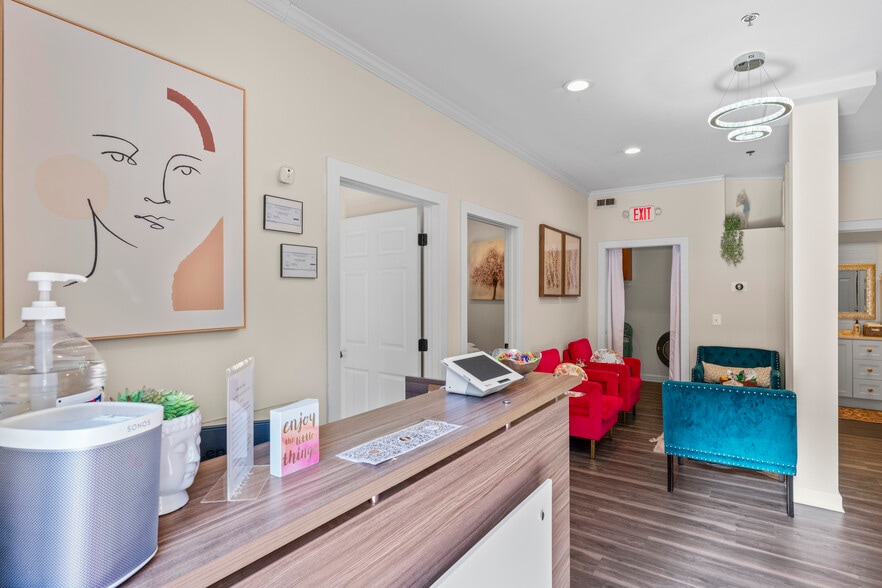 More Photos Of 104 Loudoun St SW, Leesburg Storefront Retail Office For Sale