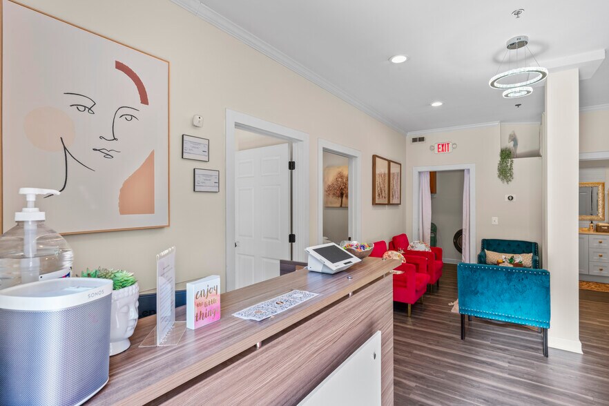 More Photos Of 104 Loudoun St SW, Leesburg Storefront Retail Office For Sale