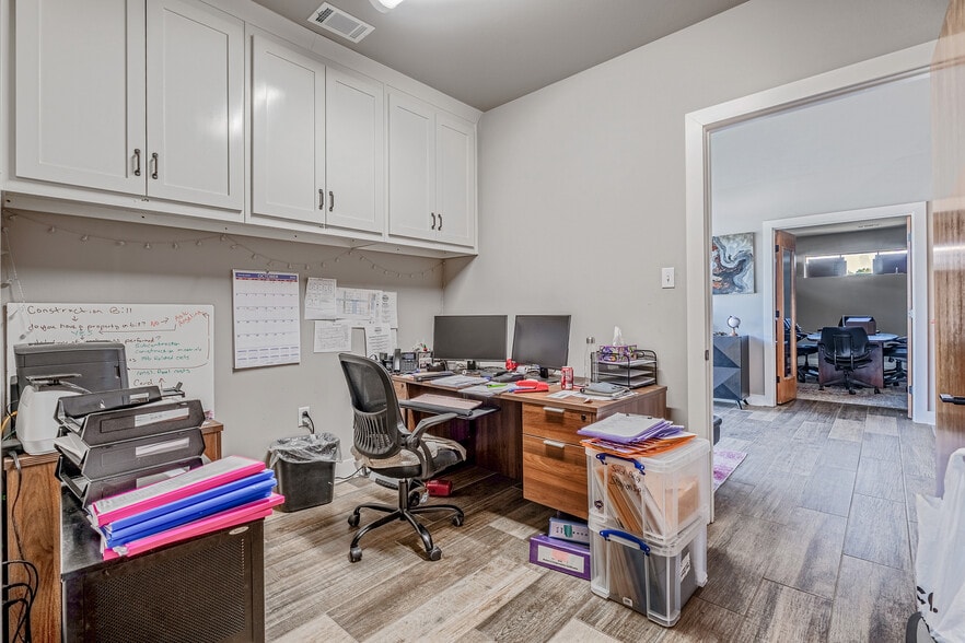 More Photos Of 1009 S Redmond Rd, Jacksonville Medical For Sale