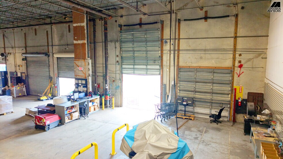 More Photos Of 1361-1363 NW 155th Dr, Miami Warehouse For Lease