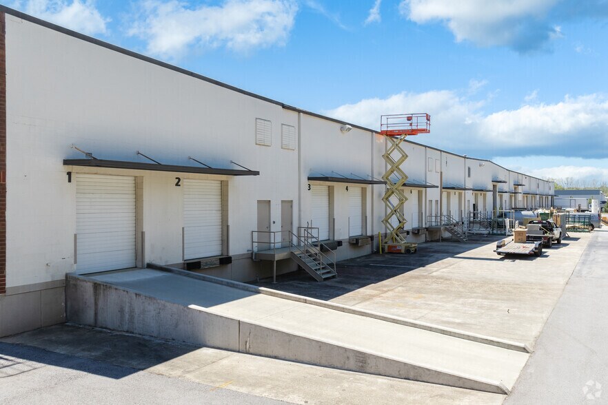 More Photos Of 1701 Westfork Dr, Lithia Springs Industrial For Sale