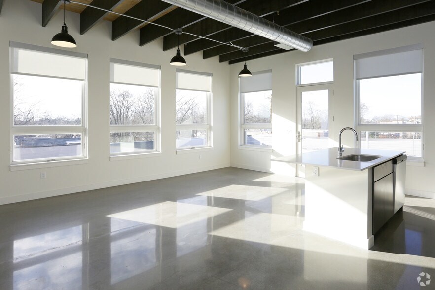 More Photos Of 1059 Wealthy St SE, Grand Rapids Apartments For Lease