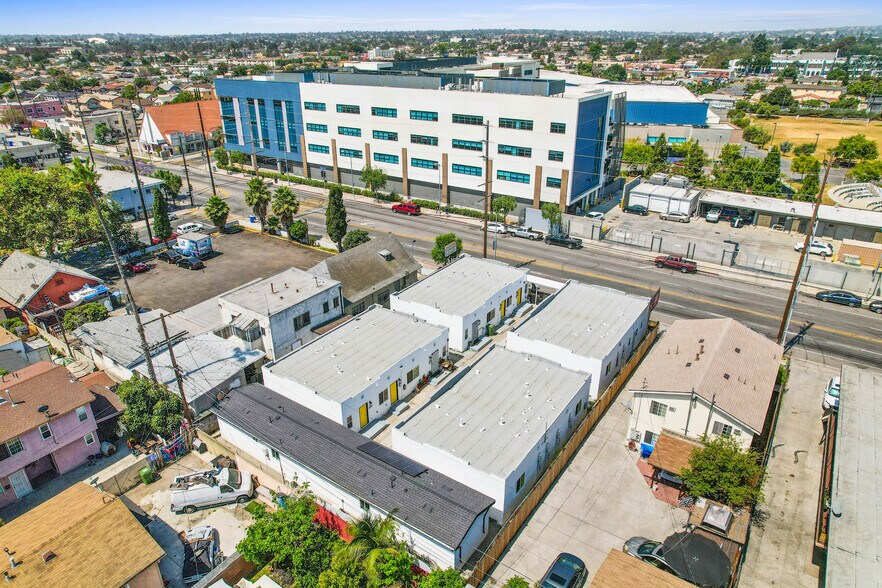 More Photos Of 5926 S Hoover St, Los Angeles Apartments For Sale