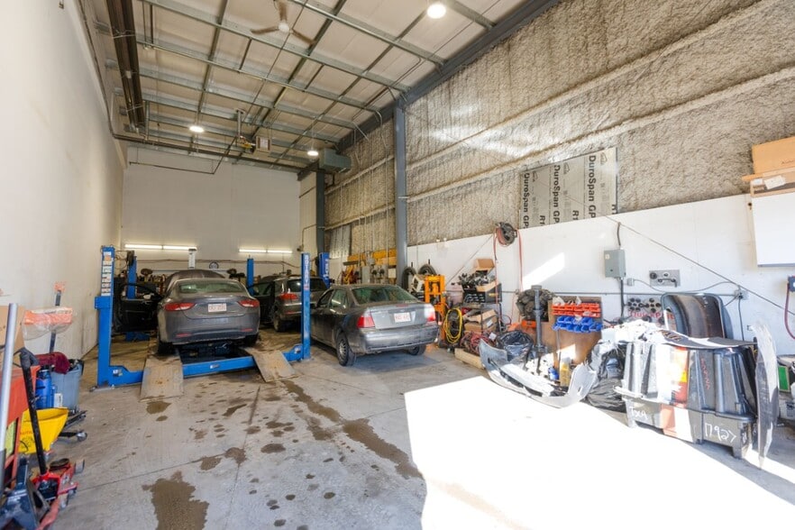 More Photos Of 8121 49 Ave Close, Red Deer Service For Sale