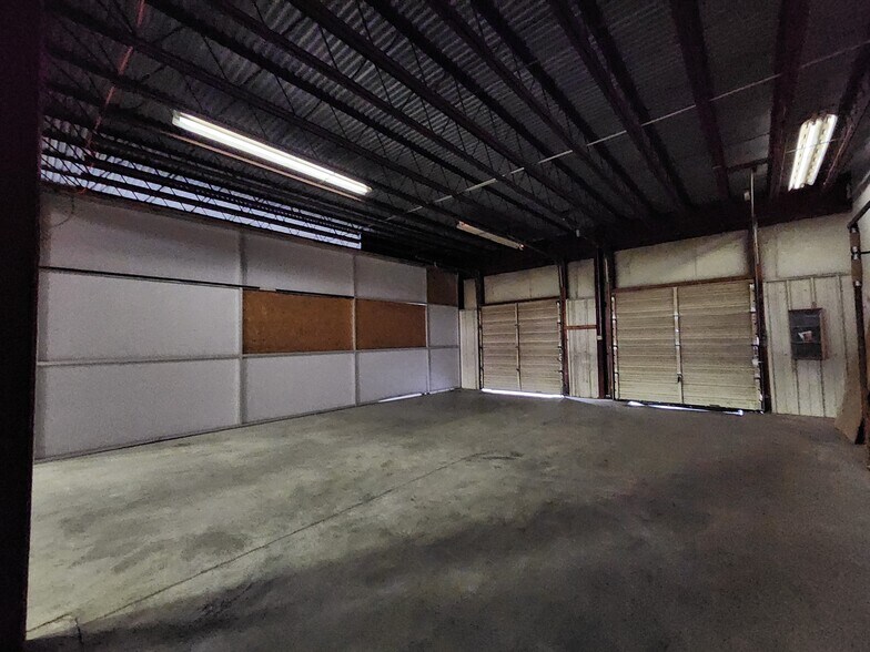 More Photos Of 444 Railroad Ave, Camp Hill Warehouse For Lease