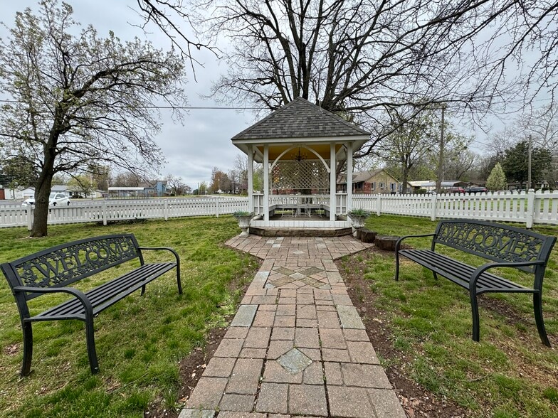 More Photos Of 224 W Chickasaw St, Tahlequah Hospitality For Sale