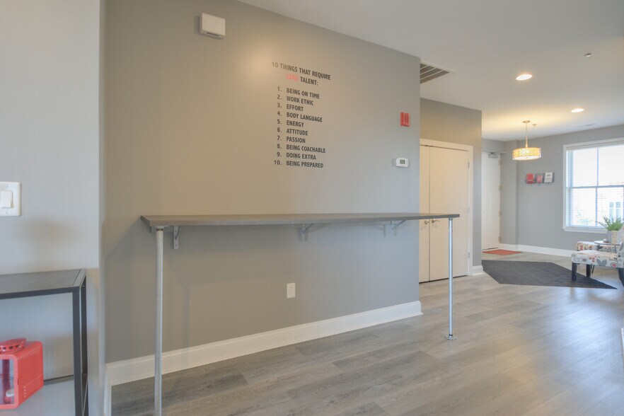 More Photos Of 19701 Bethel Church Rd, Cornelius Office For Sale