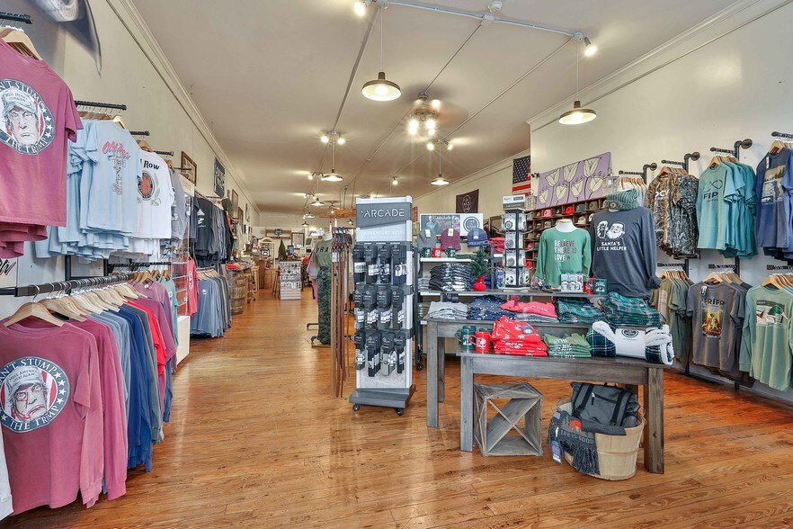 More Photos Of 9 Greenville St, Newnan General Retail For Sale
