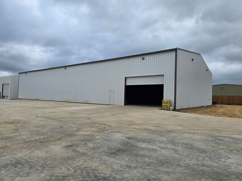 Primary Photo Of 11096 Wildwood dr, Olive Branch Industrial For Lease