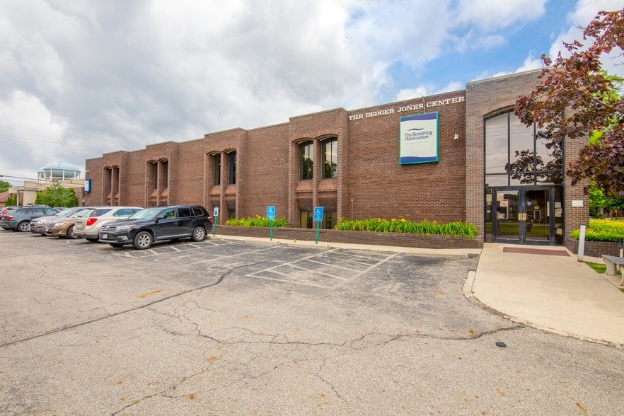 More Photos Of 1520 Old Henderson Rd, Columbus Office For Lease