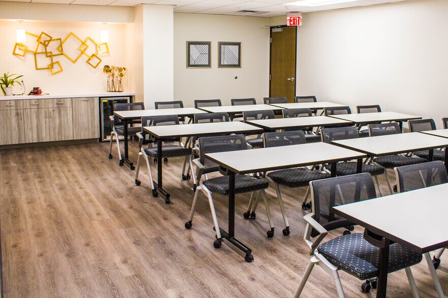 More Photos Of 3711 Long Beach Blvd, Long Beach Coworking Space