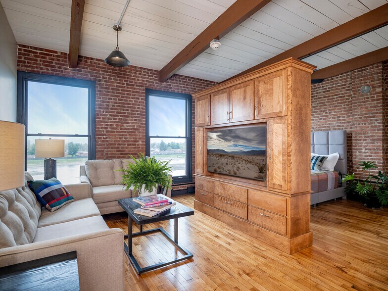 More Photos Of 227 W Water St, Elmira Storefront Retail Residential For Lease